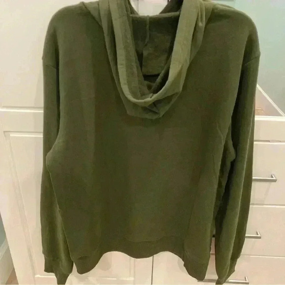 Disney Star Wars The Mandalorian and Grogu Hoodie Size Medium New With Tags - Picture 2 of 4